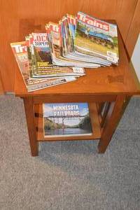 lot 268 image: Wooden End Table with Assorted Magazines
