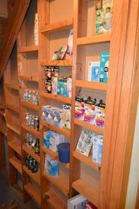lot 276 image: Closet Shelf Contents