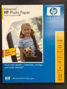 lot 33 image: Advanced HP Glossy Photo Paper