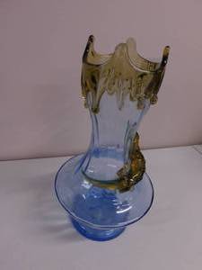 lot 41 image: Unique 14 Glass Vase
