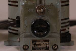 lot 20 image: Power Transformer