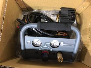 lot 32 image: Senco 1 Gal. 12 HP Portable Pancake Electric Air Compressor Customer Returns See Pictures