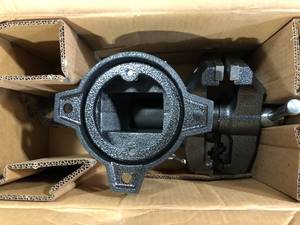 lot 48 image: BESSEY 5 in. Multi-Purpose Rotating Pipe and Bench Vise with Swivel Base  Customer Returns See Pictures