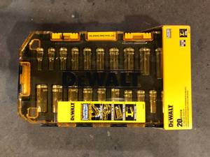 DEWALT 38 in. Drive Deep Combination Socket Set with Case (20-Piece)  Customer Returns See Pictures