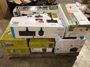 Pallet of Assorted Mailboxes and Posts Items Various Models and Conditions Customer Returns See Pictures