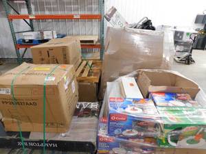 OUTDOOR SEASONAL 5 Pallets - Retails $5810