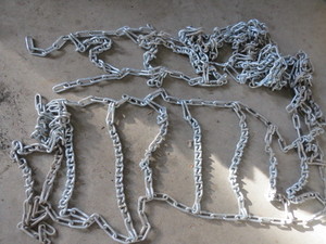 lot 5 image: Tire Chains