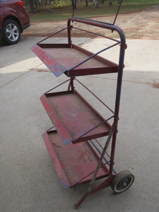 lot 11 image: Battery Cart