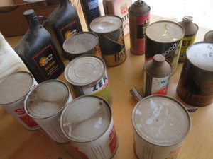 lot 12 image: Motor Oil