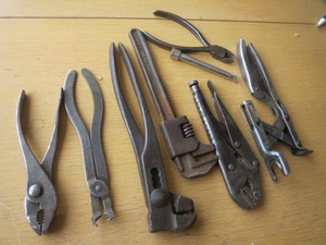 lot 21 image: Specialty Pliers
