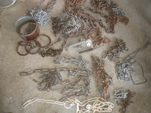 lot 24 image: Chains