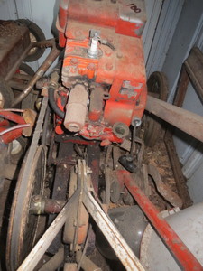lot 100 image: Tiller