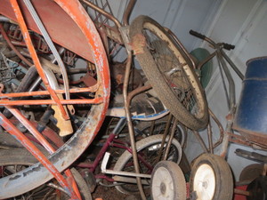 lot 102 image: Bicycles