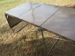 lot 114 image: Folding Table