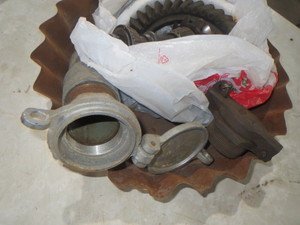 lot 125 image: Ring and Pinion