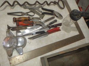 lot 131 image: Knives