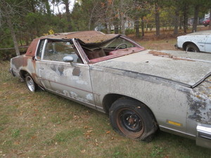 lot 167 image: Oldsmobile Parts Car