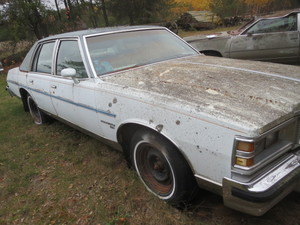 lot 168 image: Pontiac Parts Car