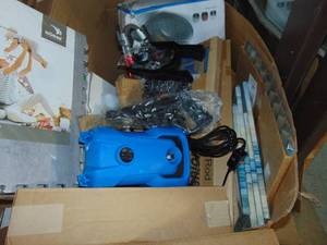 lot 27 image: Mixed Lot of Store Returns Items may be Incomplete