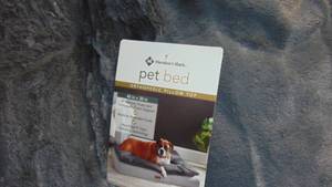 lot 62 image: Members Mark Orthopedic Pillowtop Dog Bed, 30x40 NEW