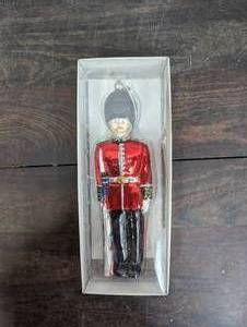 Palace Guard Ornament By Department 56