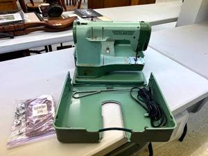 lot 45 image: Vintage Elna Supermatic Sewing Machine
