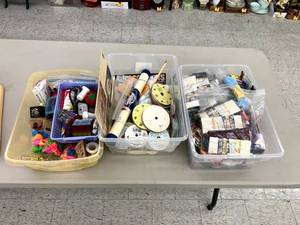 lot 50 image: Sewing Supplies