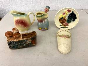 lot 72 image: Vintage Planters