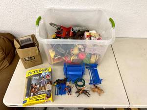 lot 78 image: Toys & Pictionary Air
