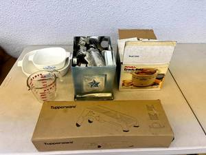 lot 80 image: Kitchen Items