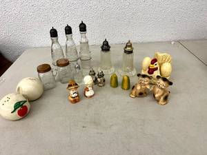 lot 82 image: Salt & Pepper Shakers