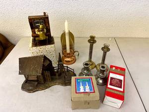 lot 83 image: Candleholders & Home Decor Items
