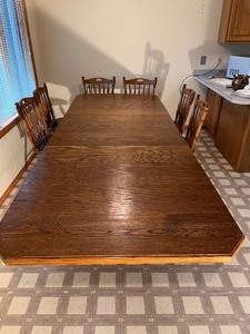 lot 33 image: Hand Build Oak Dining Table Expands to 10 with 6 Chairs