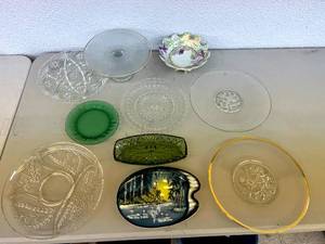 lot 153 image: Serving TraysPlatters