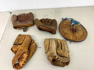 lot 166 image: Vintage Baseball Gloves