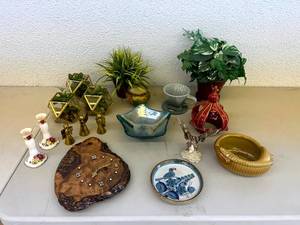 lot 193 image: Home Decor Lot