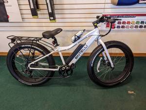 BRAND NEW FAT TIRE E-BIKE WITH WARRANTY