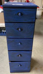 lot 11 image: Youth Size Painted Chest of Drawers Tall Dresser 13.5 x 41.5 x 15.5 