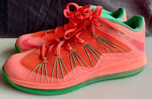lot 52 image: NIKE Lebron James XII Mens Watermelon Low Size 12