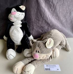 lot 58 image: Best Ever Large Beanbag Cat Plush Collectables