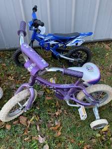 lot 165 image: Lot of 4 Childrens Bikes