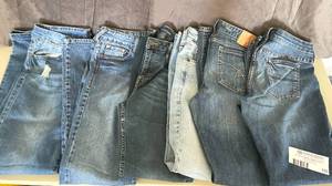 lot 105 image: Lot of 6 Juniors Jeans Size 11 and 13