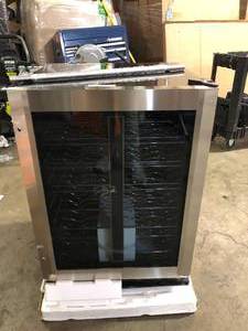 Vissani 23.4 in. 50 Bottle, 154 Can, Wine and Beverage Cooler with Stainless Steel Door   Customer Returns See Pictures