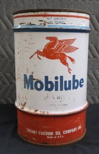 lot 17 image: LARGE MOBILUBE