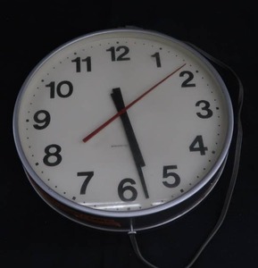 lot 21 image: ELECTRIC SCHOOL CLOCK