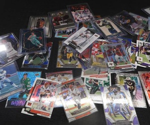 lot 26 image: ASSORTED SPORTS CARDS