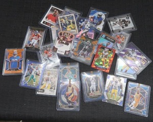 lot 29 image: ASSORTED SPORTS CARDS