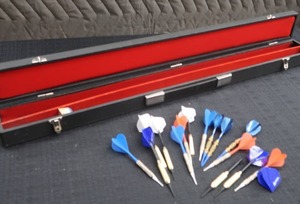 lot 45 image: SET OF DARTS AND A POOL CUE CASE