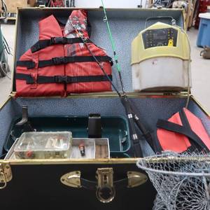lot 52 image: FISHING LOT