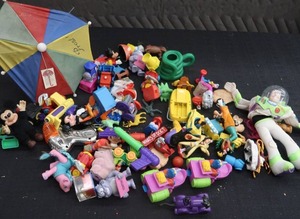 lot 57 image: COLLECTIBLES